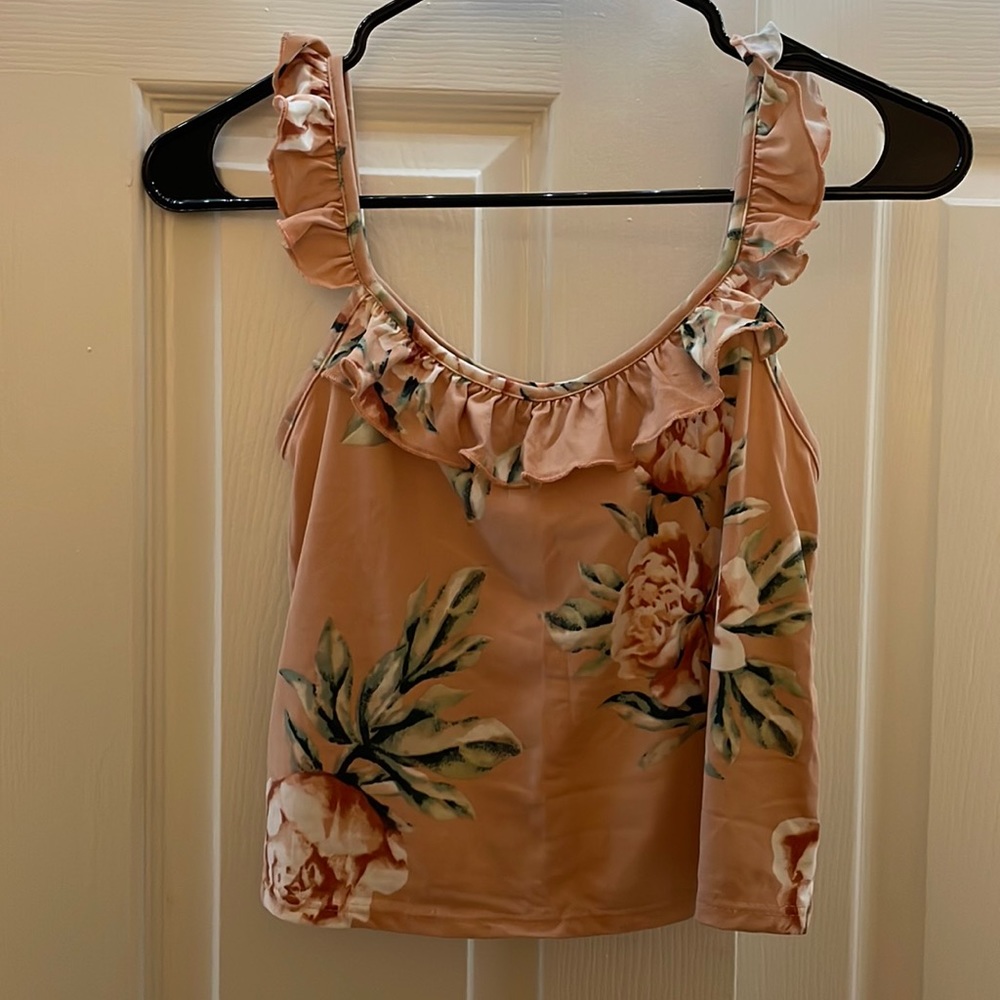 Cute floral ruffle crop top S